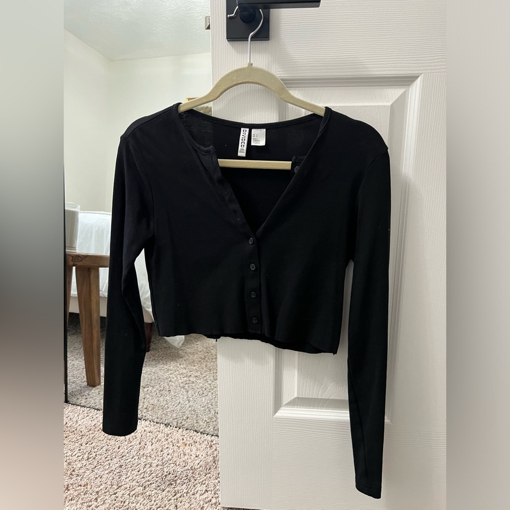 Black cropped cardigan